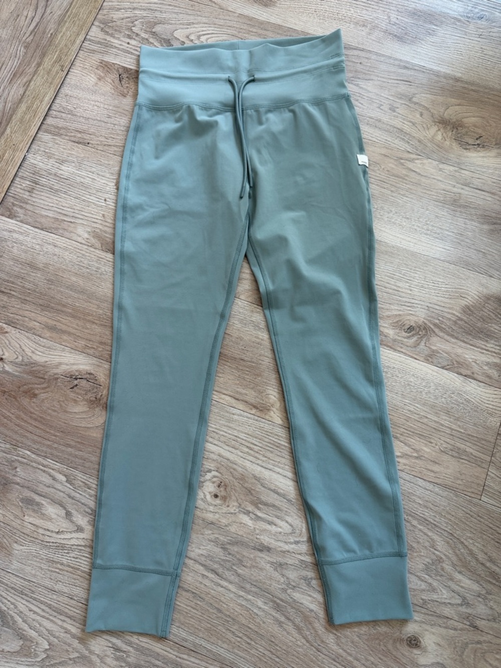 Vuori Sage Green High-Waist Leggings